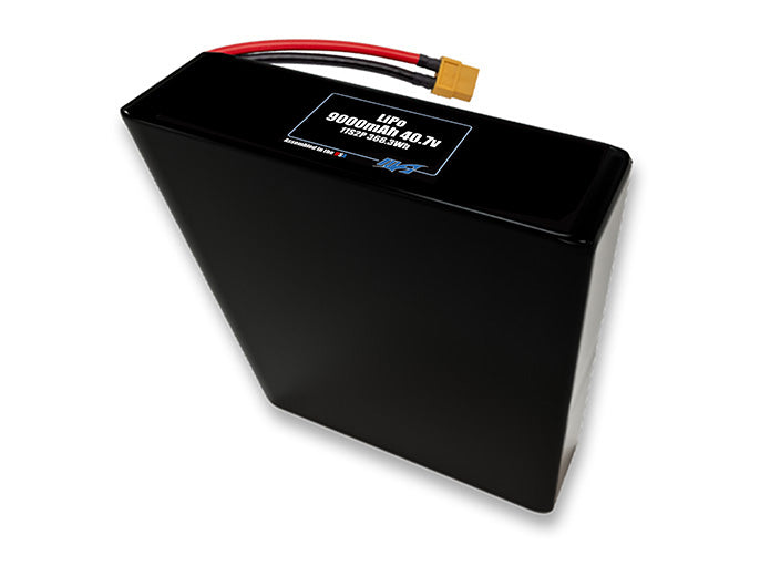 A MaxAmps LiPo 9000mAh 11S 2P 40.7 volt battery pack